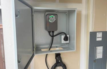 Terra House Tacoma - EV Power Station, Crib, Stroller, High Chair - Foto 6