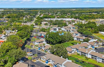 Modern 2BR2BA w King Bed, Pool Gym #10 - Foto 52