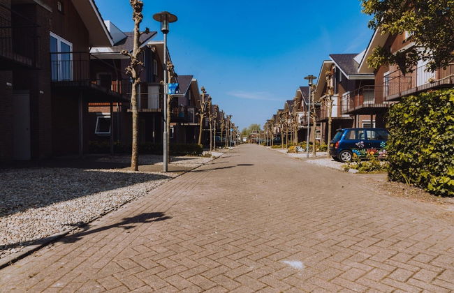 Cozy Houseboat at the Edge of the Marina - Foto 28