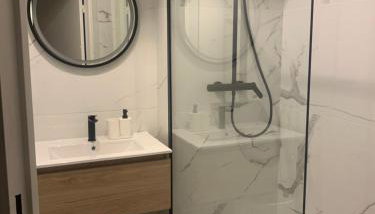 Petit cocon dans le 8 ème - Foto 2, Shower
