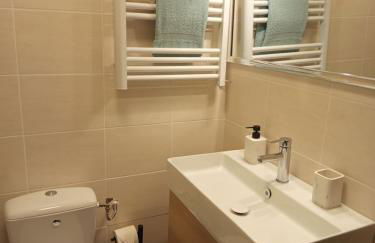 Cosy appartement RDC-terrasse et parking privé - Foto 31