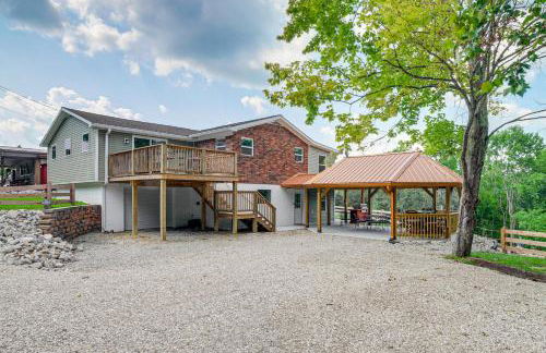 Waterfront Escape in Cub Run with Deck and Hot Tub! - Foto 1