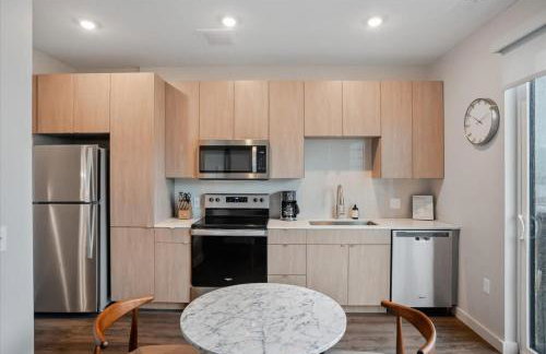 CozySuites Roomy 1BR, Lawrenceville - Foto 11