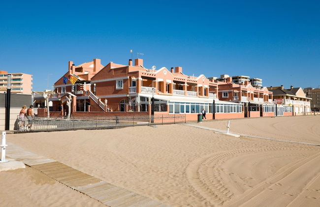 Lloyds Beach Club Aparthotel - Foto 1