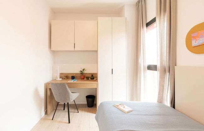 Yugo Sabadell LLac - Photo 8