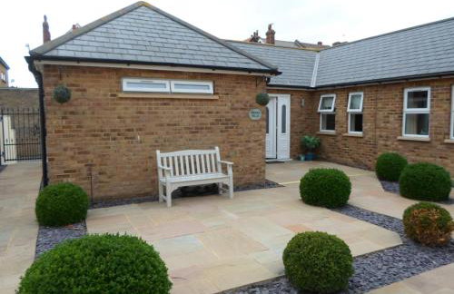 Viking Villa - Photo 2