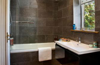 Yewfield Self Catering Apartments - Foto 4