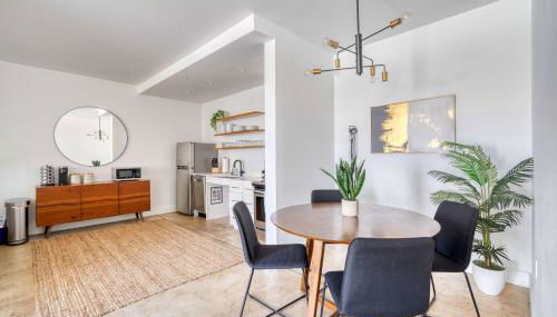 Studio Bliss Dual-Queen Stay in Vibrant Alberta - Photo 4