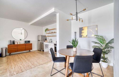 Studio Bliss Dual-Queen Stay in Vibrant Alberta - Photo 4