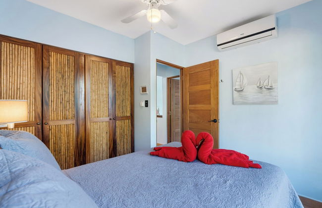 Spacious Home w/ Private Pool & Covered Patio Near the Beach - Foto 6