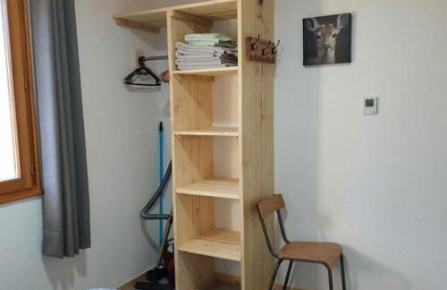 Joli appartement T2, la clairière du lac, rez de jardin, terrasse fermée, parking - Foto 10