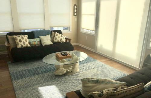 Single Family Ocean Block Wifi Beach Badges Washer And Dryer Private Yardspray Beach Ocean Block Contemporary 2Nd Off The Beach Close To - Foto 22