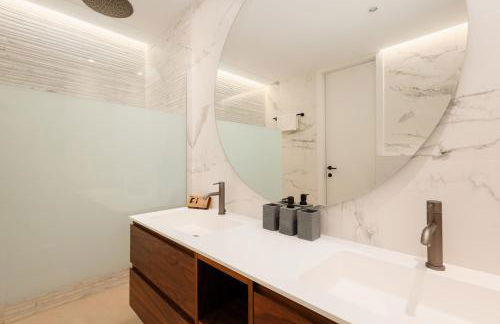 Holiday Home next to the beach, with private terrace, BBQ and incredible sea-view solarium - Photo 18