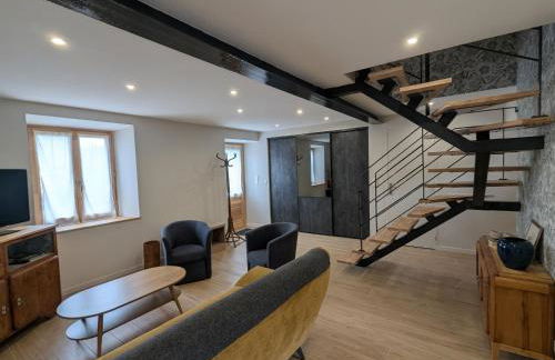 Maison rénovée avec terrasse et balcon à Polignac - FR-1-582-539 - Foto 4