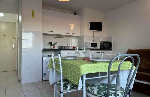 SP350-208 Appartement Studio 4 couchages SAINT PIERRE LA MER - Foto 1