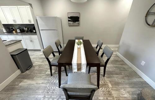 Charming 2BR Near Downtown & Attractions - Foto 33