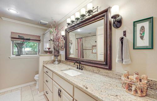 Del Rio Home with Large Yard, BBQ and Fireplace! - Foto 23