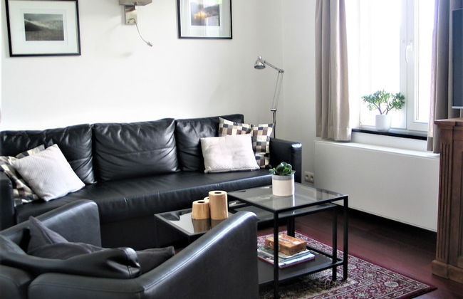 Le Baron Apartments - Photo 4