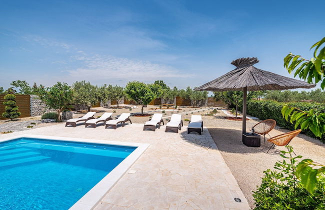 Modern Home in Quiet Pristeg - Foto 55