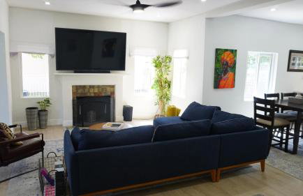 Charming Historic Home with Modern Comforts - Foto 4