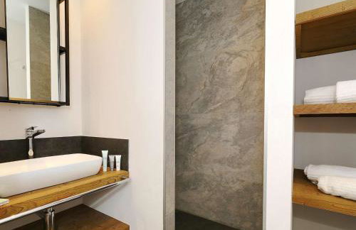 Appartement rénové 42m² - 4 pers - Courchevel 1550, Sud, skis aux pieds, proche centre, parking inclus - FR-1-631-121 - Foto 6