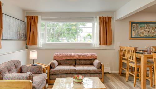 6 Mi to Dtwn Bright and Airy Anchorage Getaway! - Photo 4