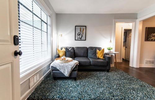 Stylish 2BR 1 Mile From Downtown And The Aquarium - Foto 1