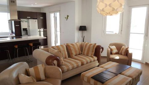 VILLA con piscina privada, a 35 km de las playas, vistas a la montaña, WIFI - Foto 3