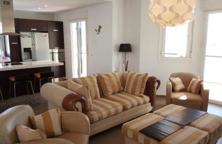 VILLA con piscina privada, a 35 km de las playas, vistas a la montaña, WIFI - Foto 3