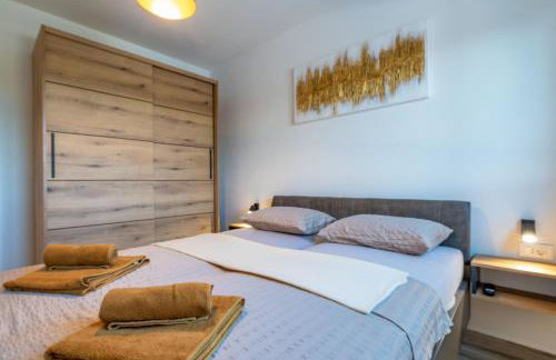 Villa Mia in Labin, a two apartment villa with pool close to the sea - Foto 21