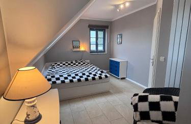 Frisch Saniert Ferienhaus Achterland - Strand, Sauna, Kamin, WLAN und ein großer Garten - Foto 9