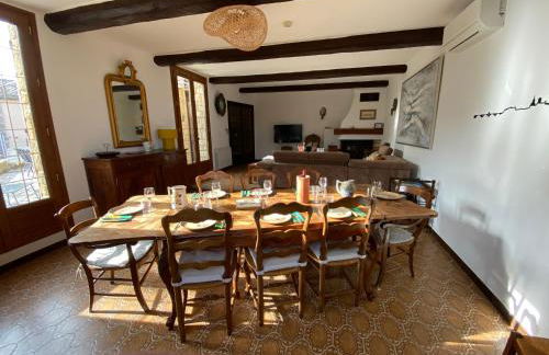 Escapade entre amis en Provence, 4 chambres, terrasse & jardin, proche Avignon - Foto 7