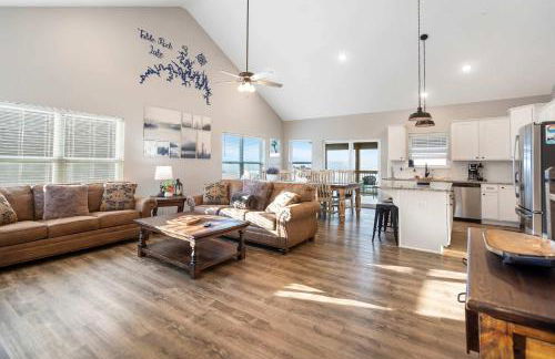 A Birds Eye Bridge View - 5 BDR with Private Hot Tub - Foto 6