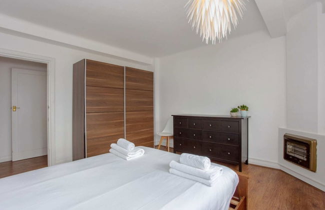 Contemporary 2 Bedroom Flat in Bayswater - Photo 6