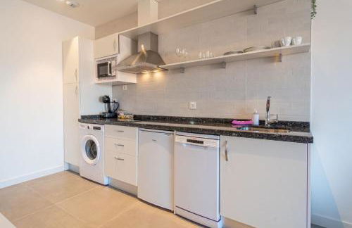 Edificio Santiago by Plaza Mayor Apartamentos - Photo 15