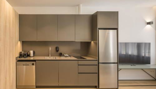 Mon Suites Jardín de Ayora - Photo 2