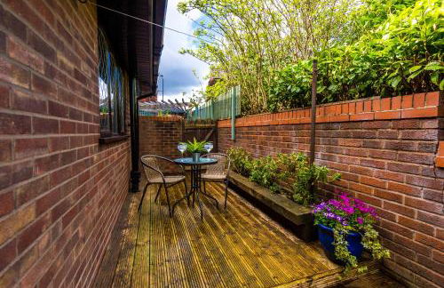 Spacious 4-Bed House Near Wigan Warrington - Foto 48