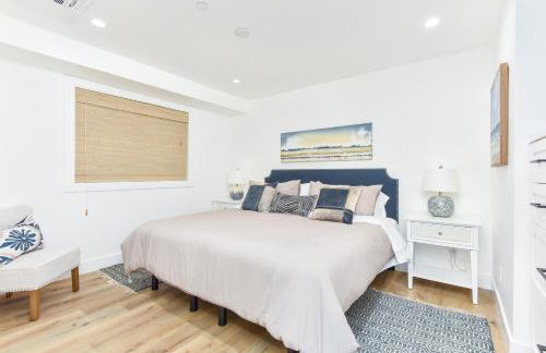 BRAND NEW Luxury 1 Bedroom Condo Steps from the Beach - Foto 20