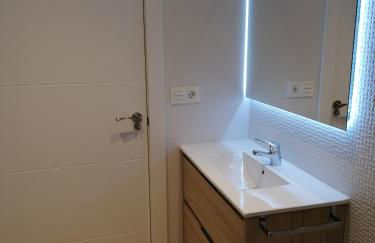 Apartamento Costa II con Parking exterior comunitario y parking privado en el centro - Foto 12