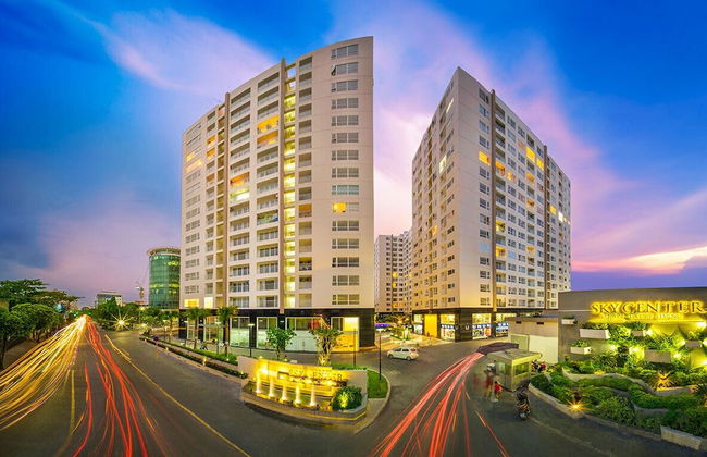 Luxury Apartment Sky Center - Photo 32