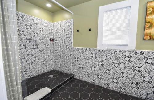 Luxe 6BR Escape Sleeps 24, Private Parking only 5min to Mid&Dtwn ATL - Foto 3