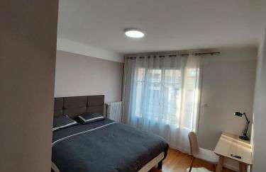 Bel appartement 2 pièces, sortie de métro ligne 8 - Foto 11