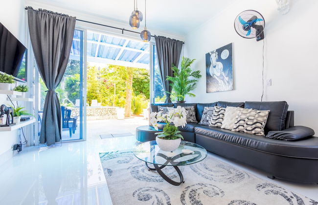 New Stylish 3BR Villa With Private Pool Terrace - Foto 11