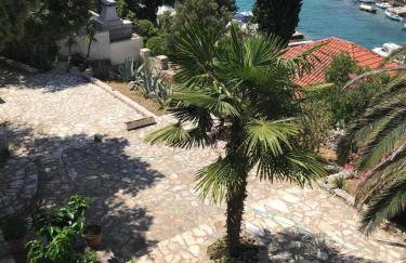 Apartment in Maslinica 70m from the sea - Photo 32