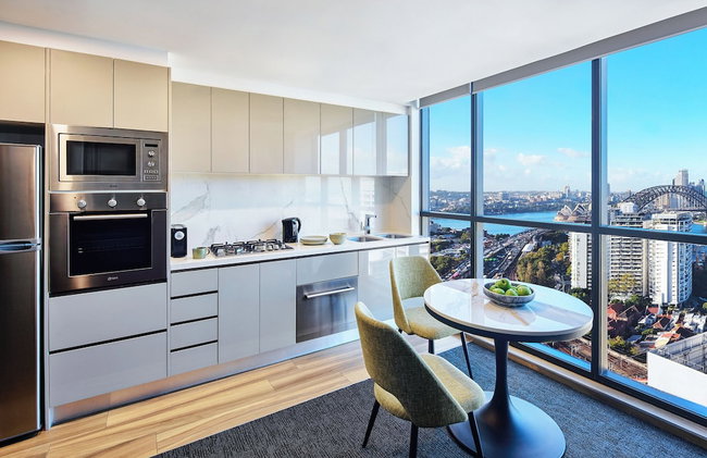 Meriton Suites North Sydney - Photo 20