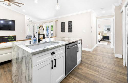 Alluring Luxury Oasis, Modern Comfort & Relaxation - Foto 14