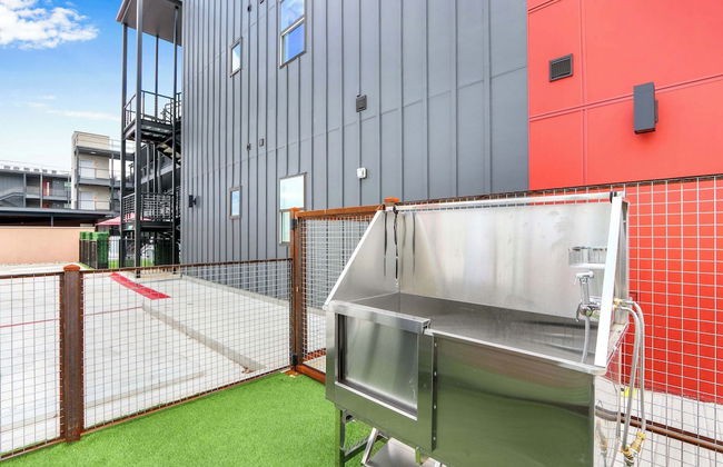 Relax in a Luxe Resort-style Condo - Foto 29