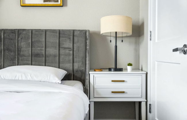 Chic Apt w Jacuzzi Pool BBQ Mountain Views - Foto 58