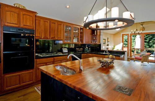 Big Springs by Tahoe Getaways - 6BR w Ski Shuttle, Fireplace & Entertainment Room - Foto 3