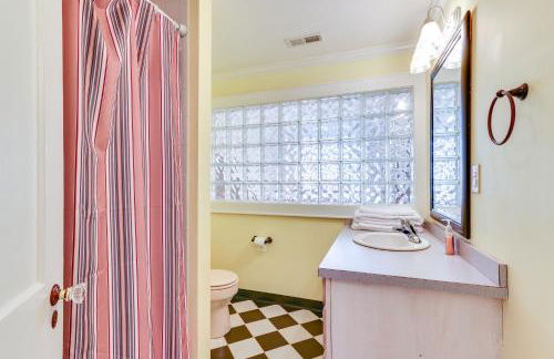 Elegant and Spacious Retreat about 18 Mi to Lake Norman! - Photo 28